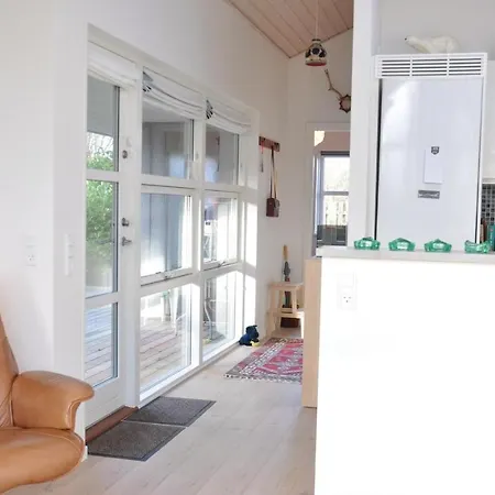 Two-bedroom Holiday In Hébergement de vacances